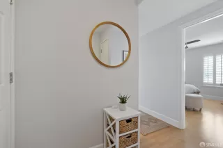 Photo #5: 425058135 Listing