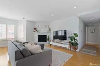 Photo #6: 425058135 Listing