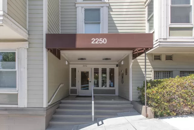 MLS: 425058330 Condo For Sale