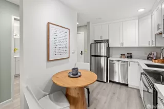 Photo #2: 425058330 Listing 