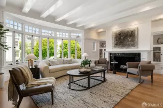 Photo #1: 425058658 Listing 