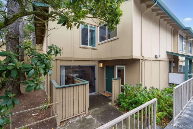 MLS: 425058689 Condo For Sale