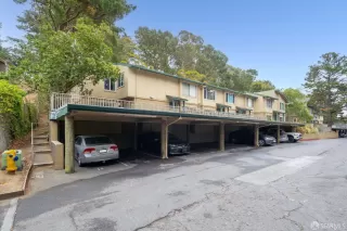 Photo #2: 425058689 Listing