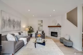 Photo #4: 425058689 Listing