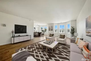 Photo #5: 425058730 Listing 