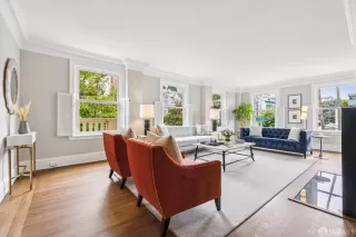 Photo #2: 425058812 Listing