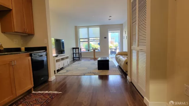 MLS: 425059300 Condo For Sale