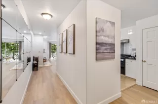 Photo #5: 425059546 Listing