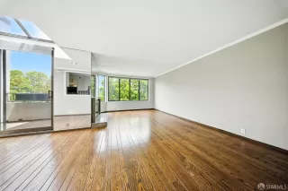 Photo #4: 425059748 Listing 