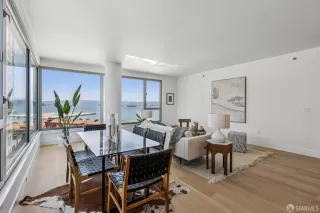 Photo #6: 425059827 Listing 