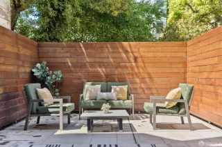 Photo #2: 425059993 Listing