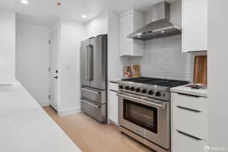 Photo #6: 425059993 Listing