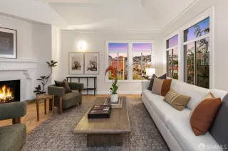 Photo #3: 425060245 Listing