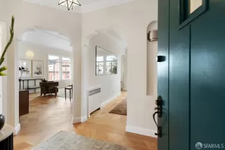 Photo #6: 425060245 Listing