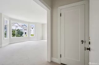 Photo #3: 425060337 Listing 