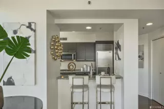 Photo #3: 425060368 Listing