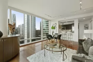 Photo #4: 425060368 Listing