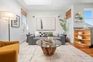 Photo #3: 425060472 Listing