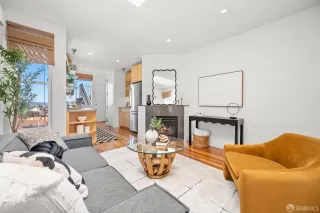 Photo #5: 425060472 Listing