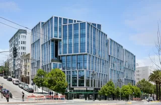 Photo #2: 425060502 Listing