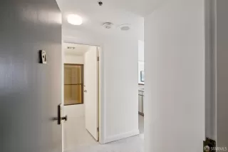 Photo #3: 425060764 Listing 