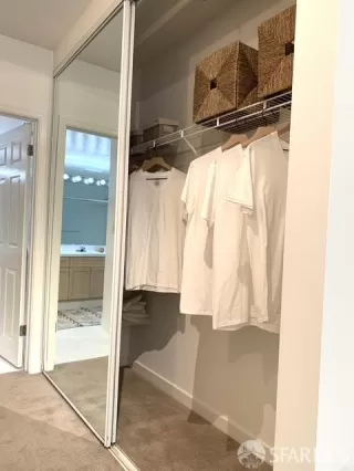 Photo #4: 425060867 Listing 