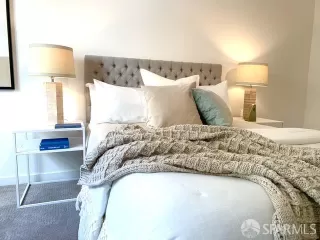 Photo #5: 425060867 Listing 