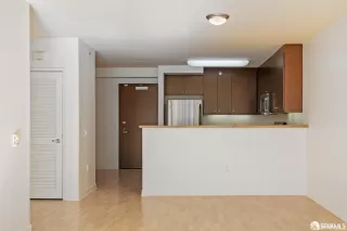 Photo #4: 425061114 Listing 