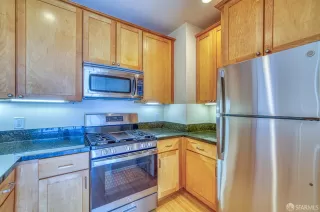 Photo #3: 425061462 Listing 