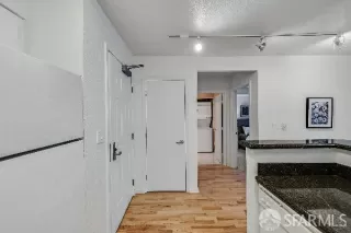 Photo #6: 425061846 Listing