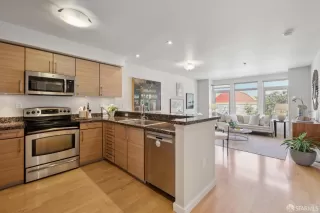 Photo #2: 425061927 Listing