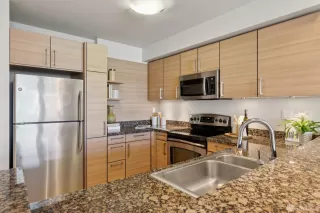 Photo #4: 425061927 Listing