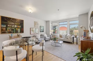 Photo #6: 425061927 Listing