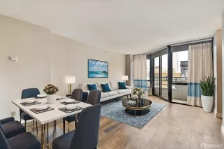 Photo #2: 425062060 Listing