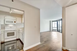 Photo #6: 425062060 Listing