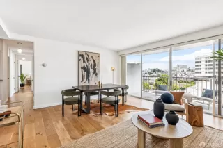 Photo #2: 425062238 Listing