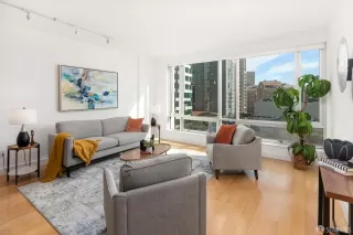 Photo #2: 425062355 Listing 