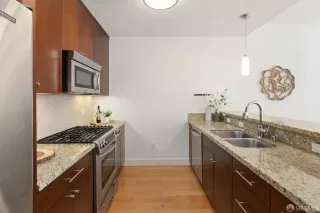 Photo #5: 425062355 Listing 