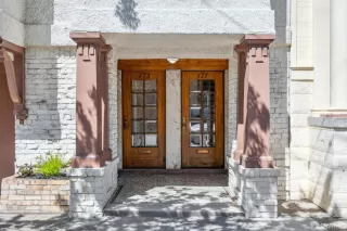 Photo #2: 425062371 Listing 