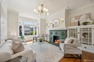 Photo #6: 425062371 Listing 