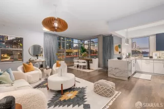 Photo #6: 425062637 Listing 