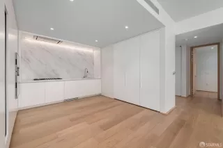 Photo #6: 425062910 Listing