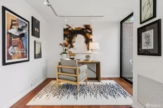 Photo #5: 425062946 Listing 