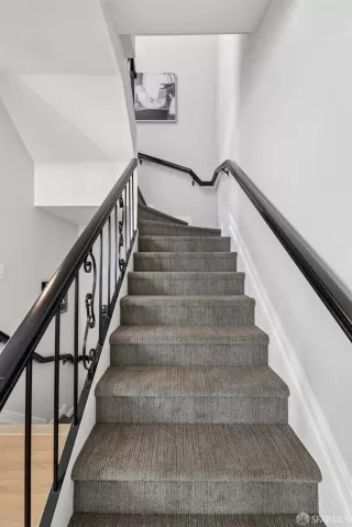 Photo #6: 425063105 Listing