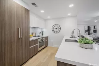 Photo #5: 425063326 Listing 