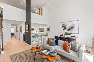 More Details about MLS # 425063382 : 155 HARRIET STREET #8