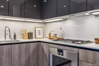 Photo #3: 425063458 Listing 