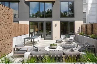 Photo #4: 425063480 Listing