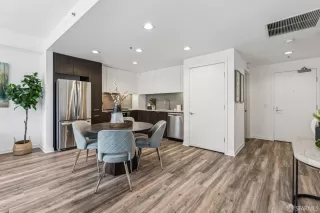 Photo #2: 425063534 Listing 