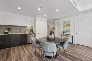 Photo #4: 425063534 Listing 